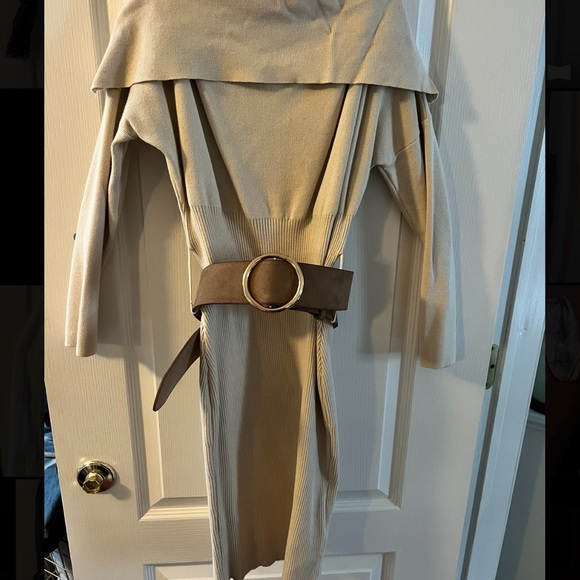 Off the shoulder dress with belt - Picture 1 of 1